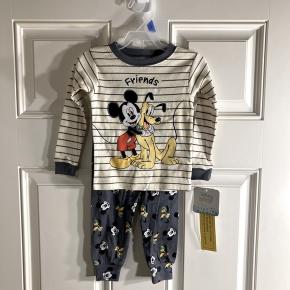 Mickey and Pluto pajamas - Picture 1 of 8